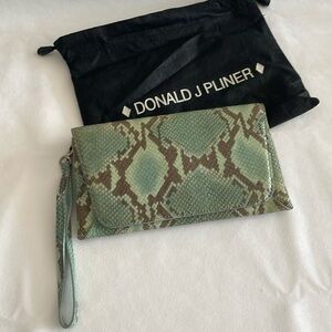 Donald j pliner snakeskin clutch wristlet